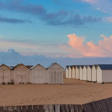 Ideal Couple ! Le Nid Du Bourg - Proche Et Commerces - Serviettes De Toilette & Linge De Lit Compris * Ouistreham
