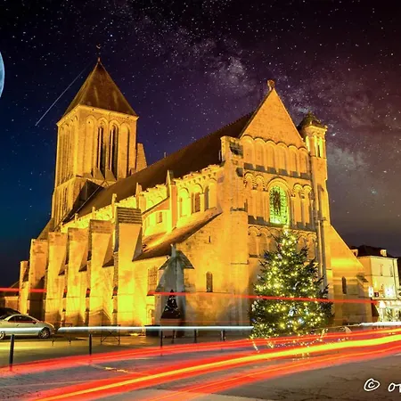 Ideal Couple ! Le Nid Du Bourg - Proche Et Commerces - Serviettes De Toilette & Linge De Lit Compris Apartmán *