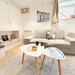Ideal Couple ! Le Nid Du Bourg - Proche Et Commerces - Serviettes De Toilette & Linge De Lit Compris * Ouistreham