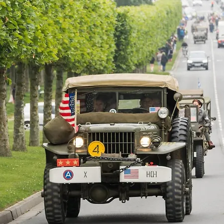 Ideal Couple ! Le Nid Du Bourg - Proche Et Commerces - Serviettes De Toilette & Linge De Lit Compris * Ouistreham